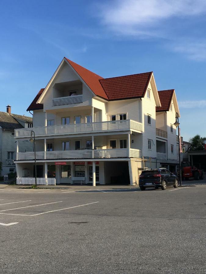 Balestrand Fjordapartments Ngoại thất bức ảnh