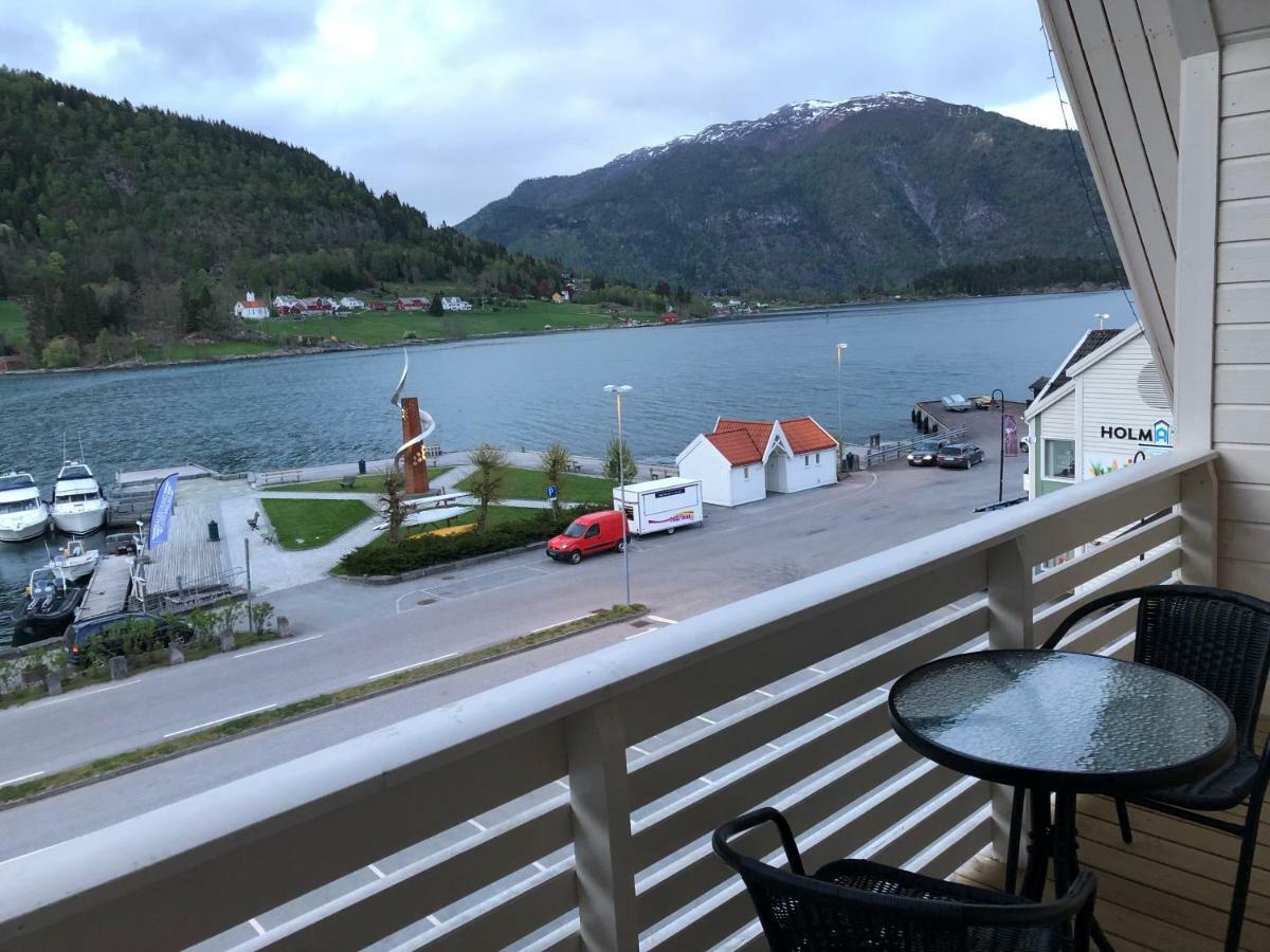 Balestrand Fjordapartments Ngoại thất bức ảnh