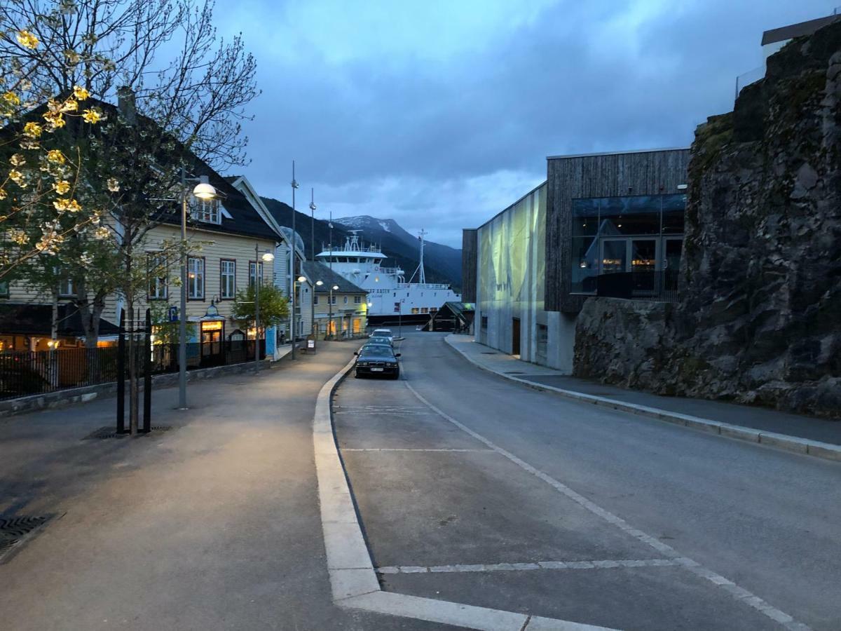 Balestrand Fjordapartments Ngoại thất bức ảnh