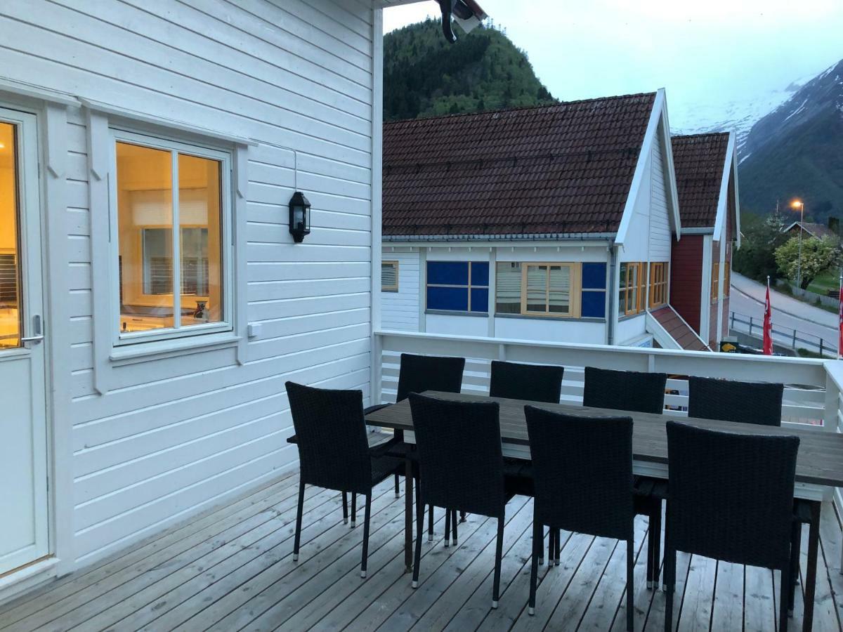 Balestrand Fjordapartments Ngoại thất bức ảnh