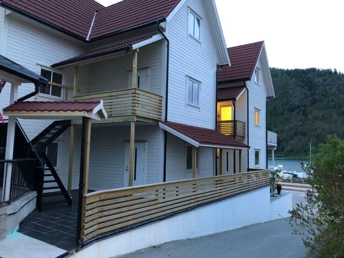 Balestrand Fjordapartments Ngoại thất bức ảnh