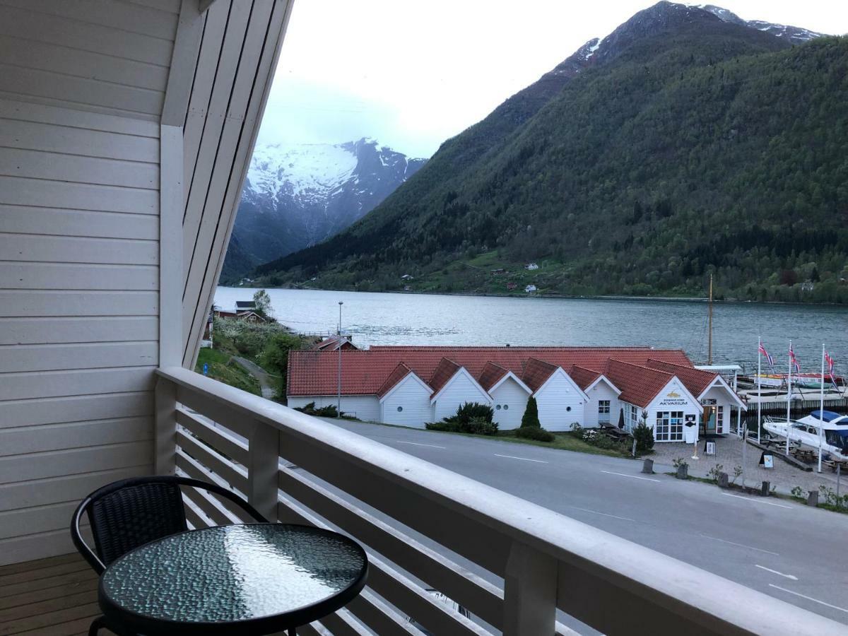 Balestrand Fjordapartments Ngoại thất bức ảnh