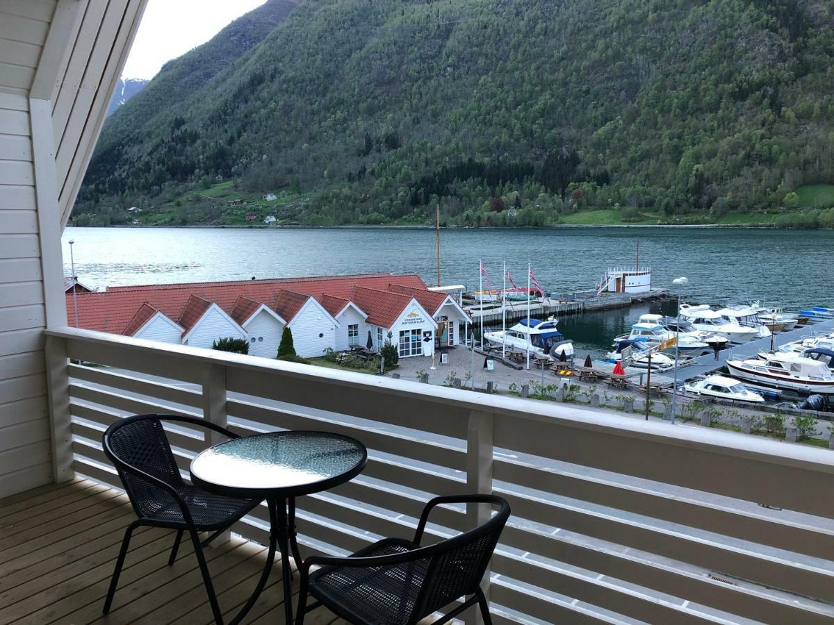 Balestrand Fjordapartments Ngoại thất bức ảnh